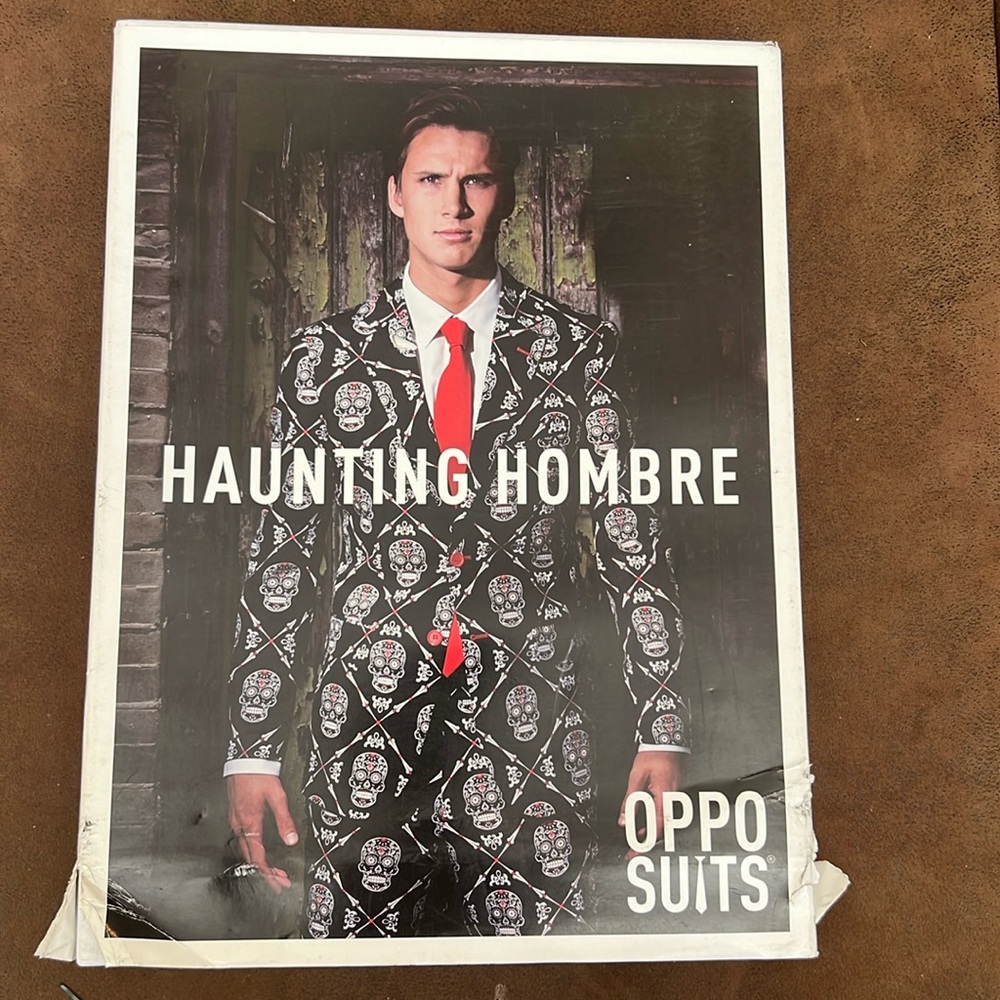 OppoSuits Men's Halloween Suit - Haunting Hombre Size 42 Black White New in Box